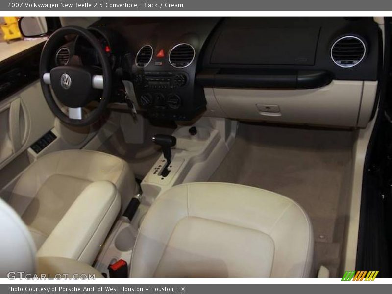 Black / Cream 2007 Volkswagen New Beetle 2.5 Convertible