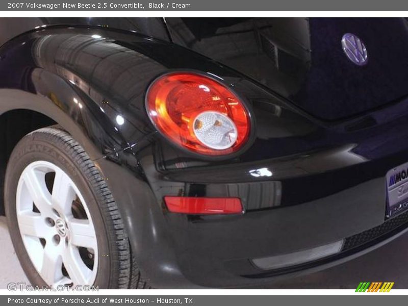 Black / Cream 2007 Volkswagen New Beetle 2.5 Convertible