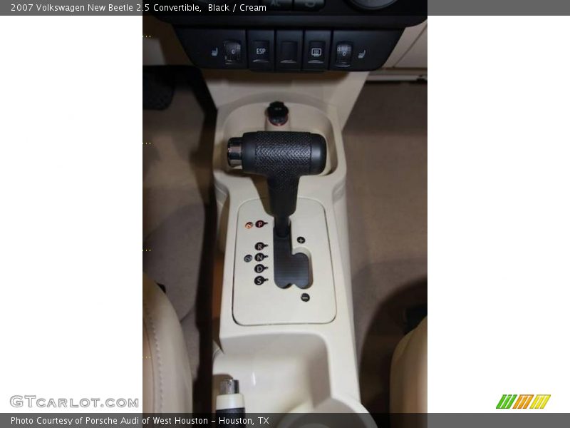 Black / Cream 2007 Volkswagen New Beetle 2.5 Convertible
