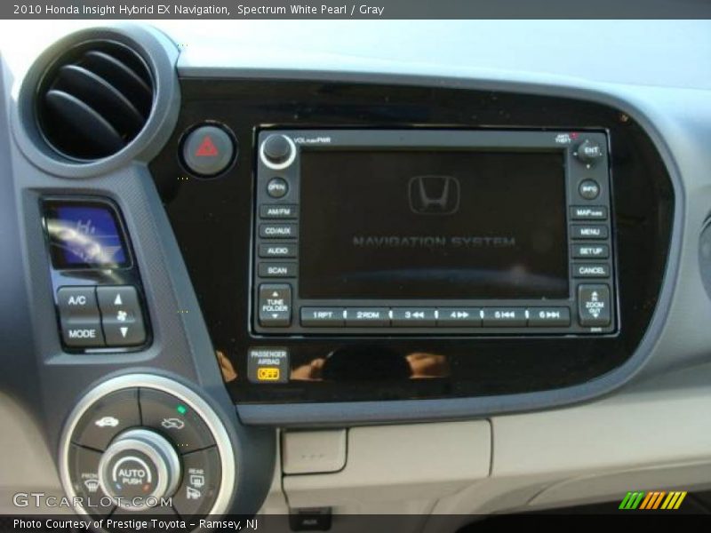 Spectrum White Pearl / Gray 2010 Honda Insight Hybrid EX Navigation