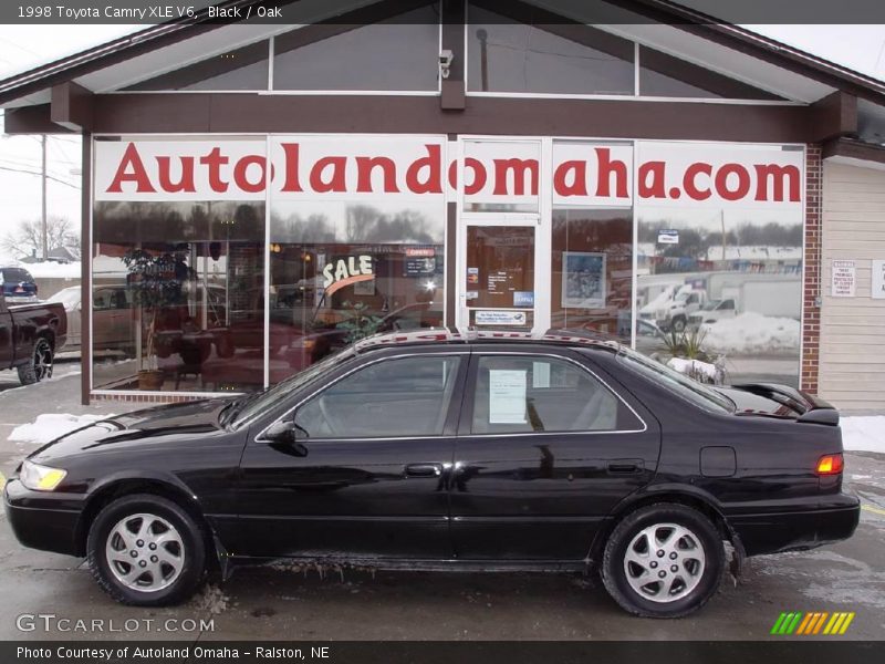 Black / Oak 1998 Toyota Camry XLE V6