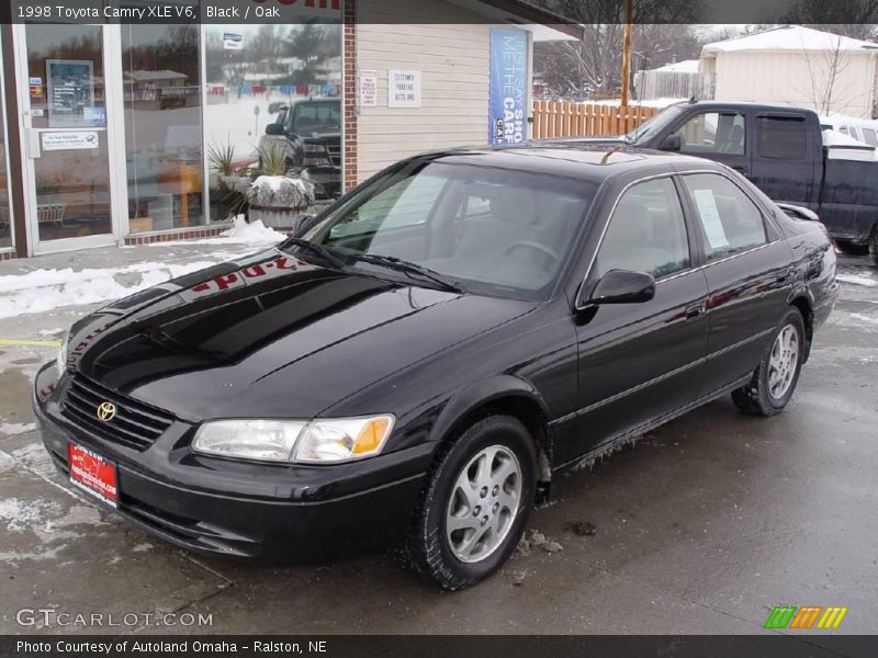 Black / Oak 1998 Toyota Camry XLE V6