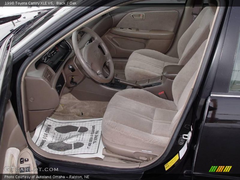 Black / Oak 1998 Toyota Camry XLE V6