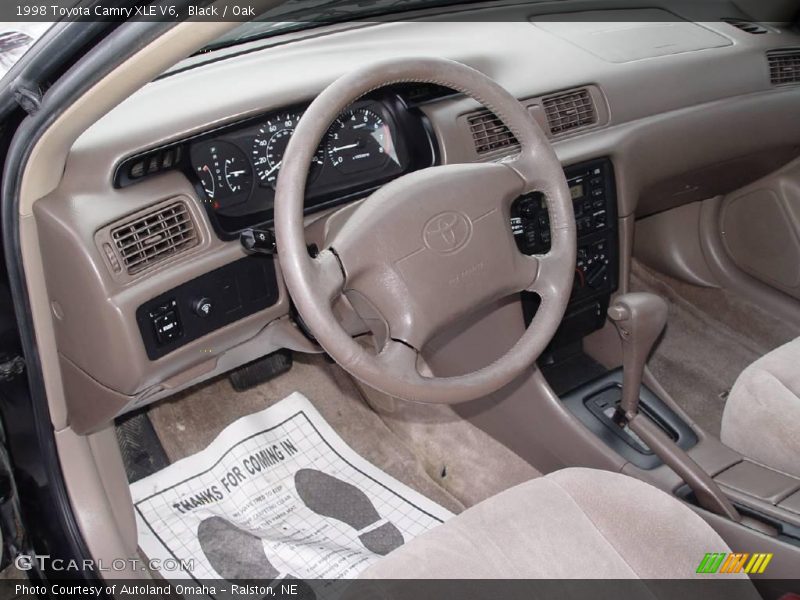 Black / Oak 1998 Toyota Camry XLE V6