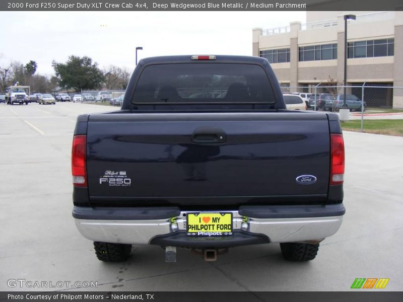 Deep Wedgewood Blue Metallic / Medium Parchment 2000 Ford F250 Super Duty XLT Crew Cab 4x4