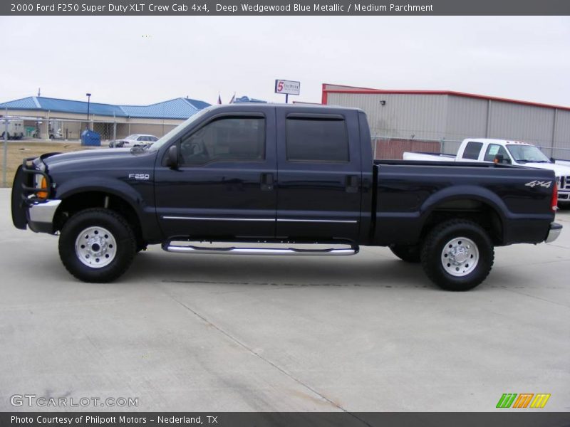 Deep Wedgewood Blue Metallic / Medium Parchment 2000 Ford F250 Super Duty XLT Crew Cab 4x4