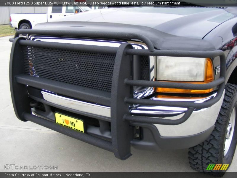 Deep Wedgewood Blue Metallic / Medium Parchment 2000 Ford F250 Super Duty XLT Crew Cab 4x4