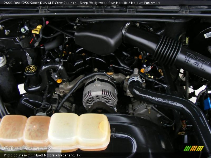 Deep Wedgewood Blue Metallic / Medium Parchment 2000 Ford F250 Super Duty XLT Crew Cab 4x4
