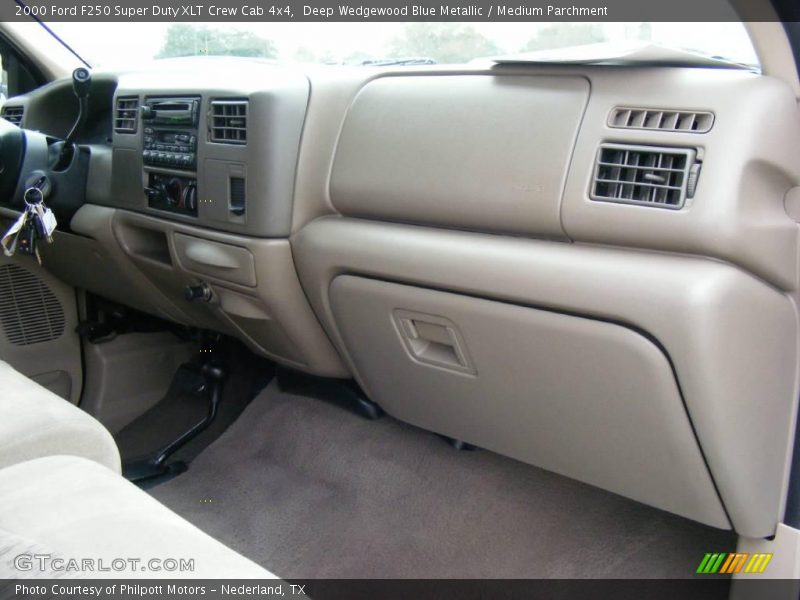 Deep Wedgewood Blue Metallic / Medium Parchment 2000 Ford F250 Super Duty XLT Crew Cab 4x4