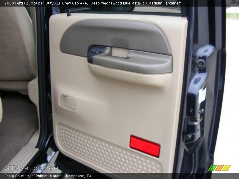 Deep Wedgewood Blue Metallic / Medium Parchment 2000 Ford F250 Super Duty XLT Crew Cab 4x4
