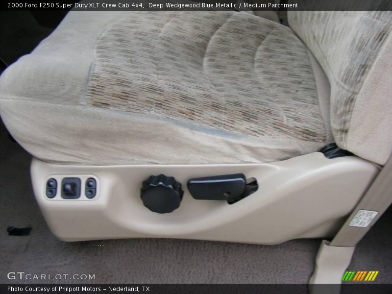 Deep Wedgewood Blue Metallic / Medium Parchment 2000 Ford F250 Super Duty XLT Crew Cab 4x4