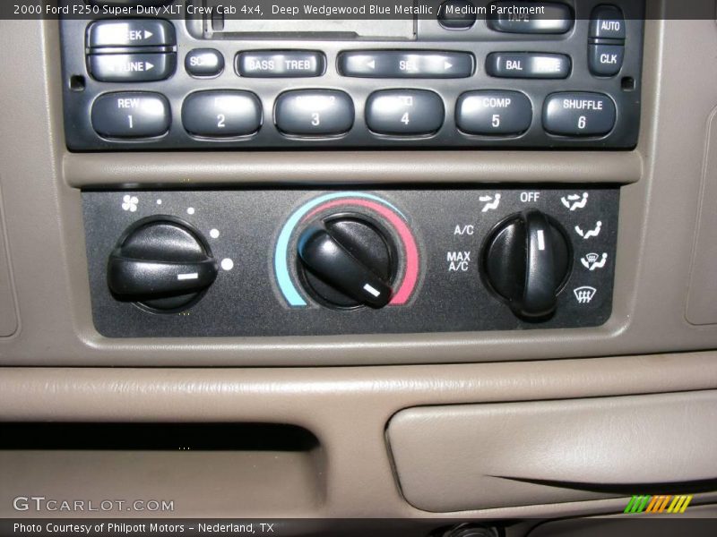 Deep Wedgewood Blue Metallic / Medium Parchment 2000 Ford F250 Super Duty XLT Crew Cab 4x4