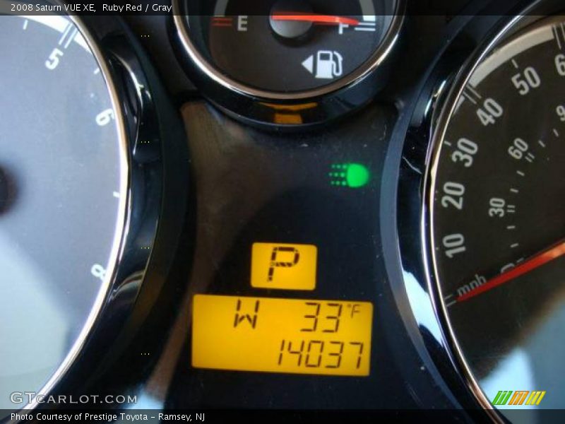 Ruby Red / Gray 2008 Saturn VUE XE