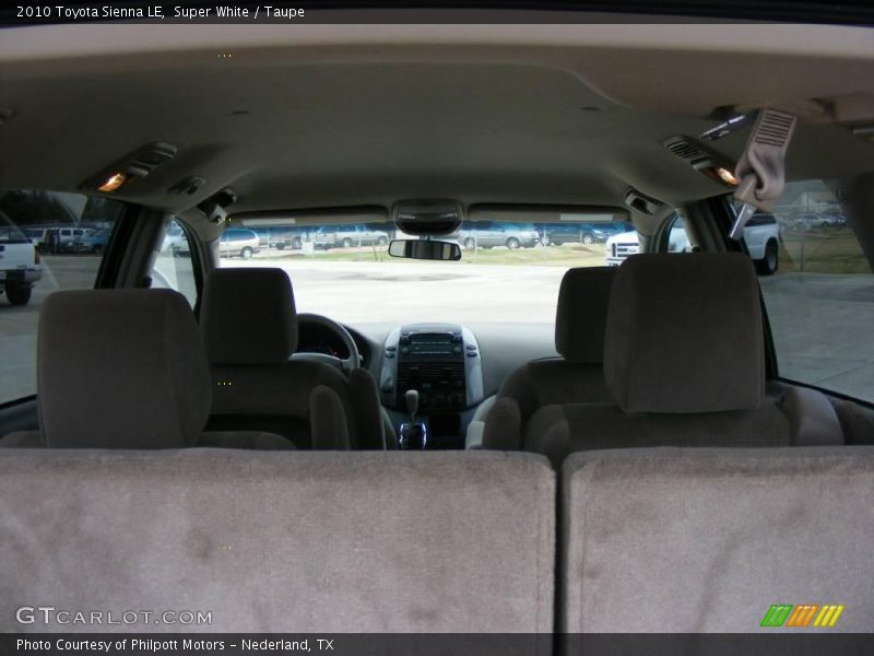 Super White / Taupe 2010 Toyota Sienna LE