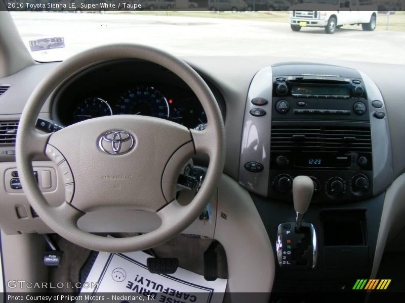 Super White / Taupe 2010 Toyota Sienna LE