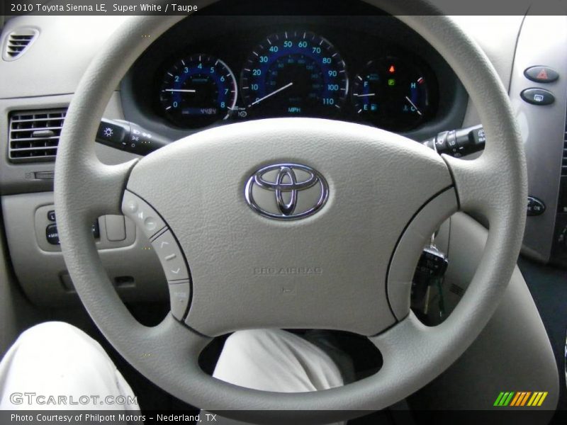 Super White / Taupe 2010 Toyota Sienna LE