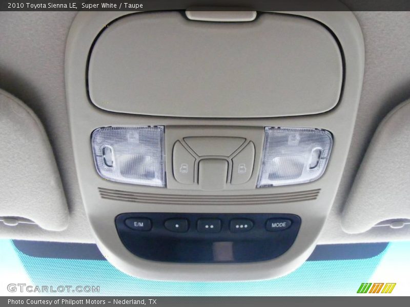 Super White / Taupe 2010 Toyota Sienna LE