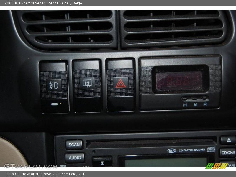 Stone Beige / Beige 2003 Kia Spectra Sedan