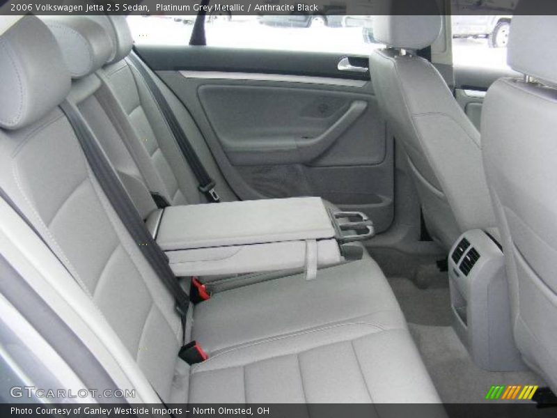 Platinum Grey Metallic / Anthracite Black 2006 Volkswagen Jetta 2.5 Sedan