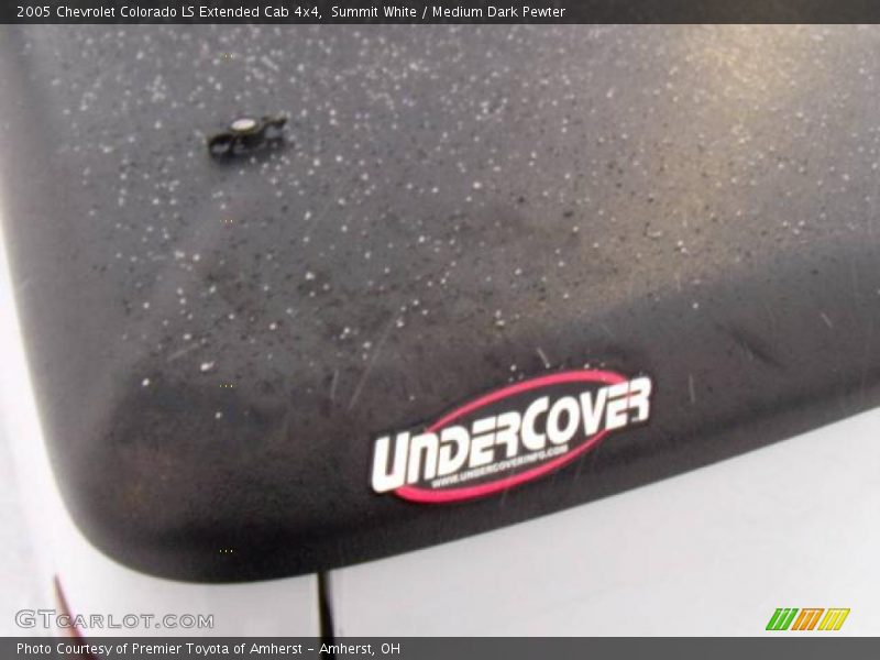 Summit White / Medium Dark Pewter 2005 Chevrolet Colorado LS Extended Cab 4x4
