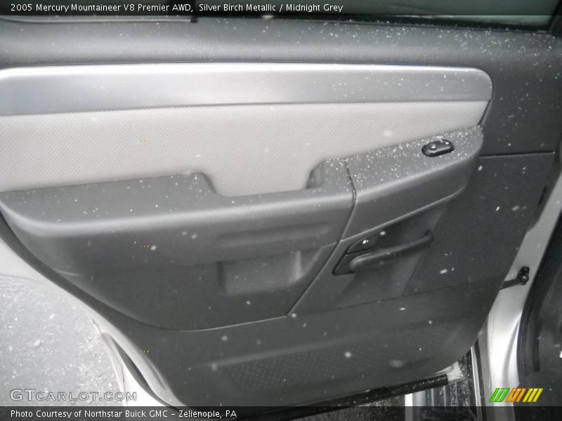 Silver Birch Metallic / Midnight Grey 2005 Mercury Mountaineer V8 Premier AWD