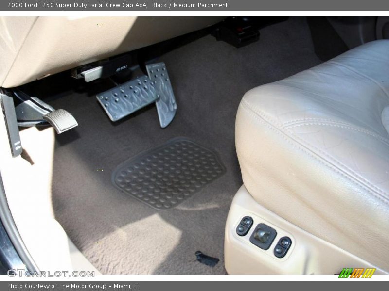 Black / Medium Parchment 2000 Ford F250 Super Duty Lariat Crew Cab 4x4