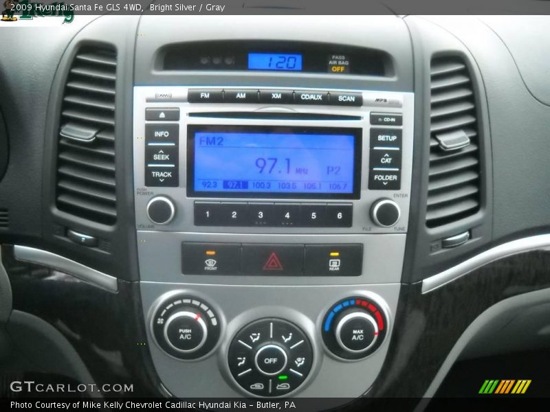 Bright Silver / Gray 2009 Hyundai Santa Fe GLS 4WD