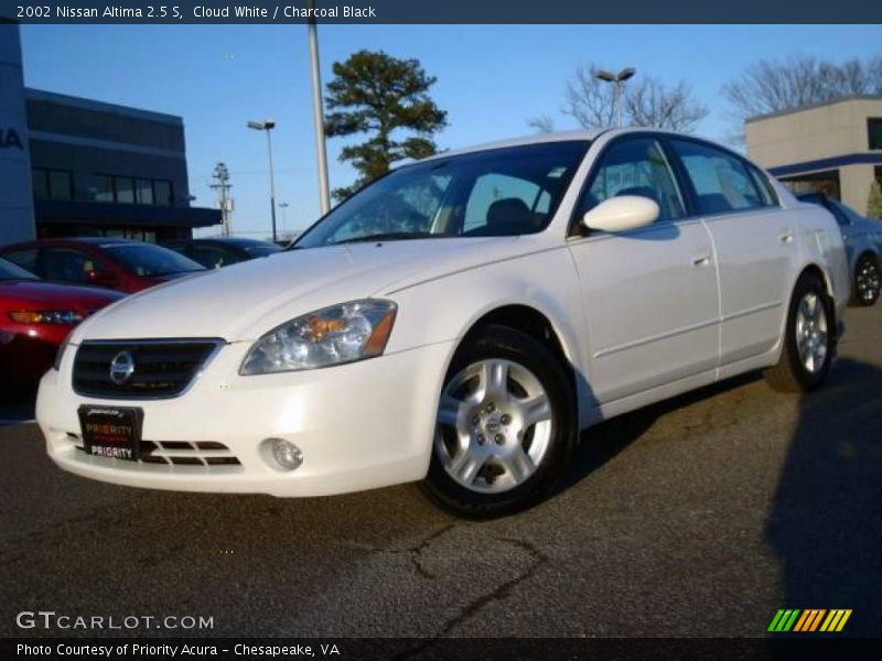 Cloud White / Charcoal Black 2002 Nissan Altima 2.5 S