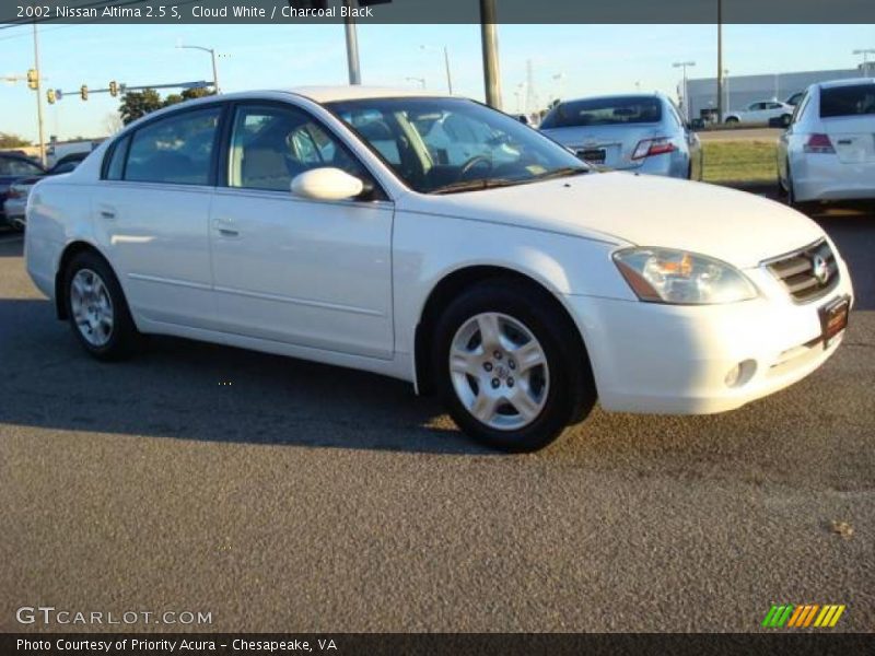 Cloud White / Charcoal Black 2002 Nissan Altima 2.5 S