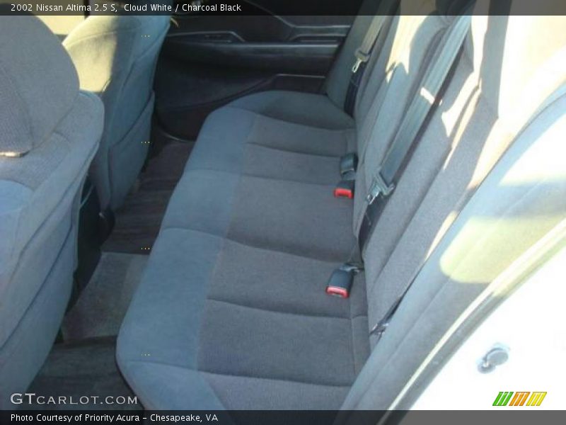 Cloud White / Charcoal Black 2002 Nissan Altima 2.5 S