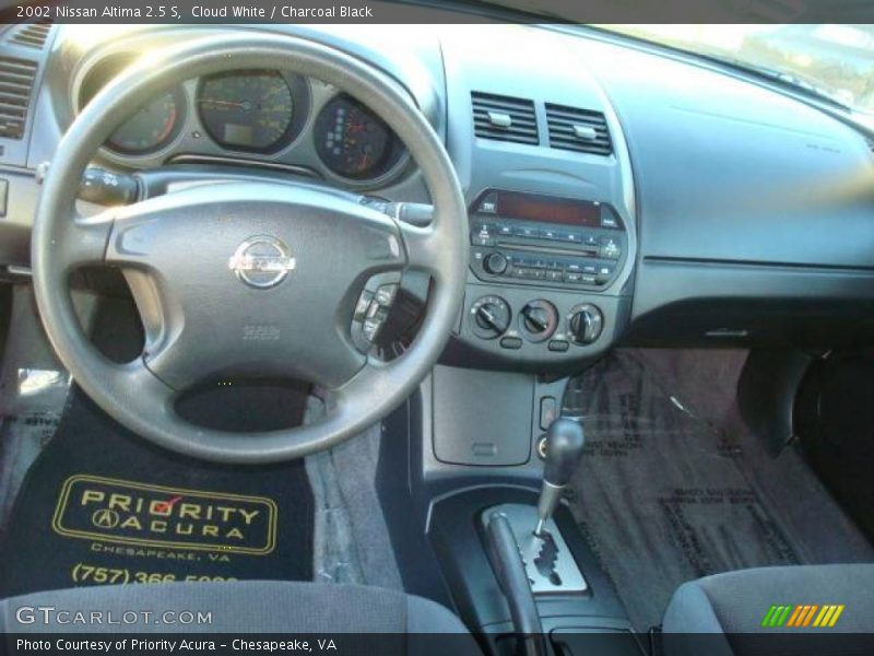 Cloud White / Charcoal Black 2002 Nissan Altima 2.5 S
