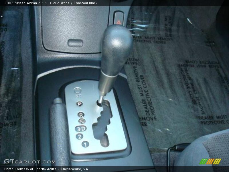 Cloud White / Charcoal Black 2002 Nissan Altima 2.5 S