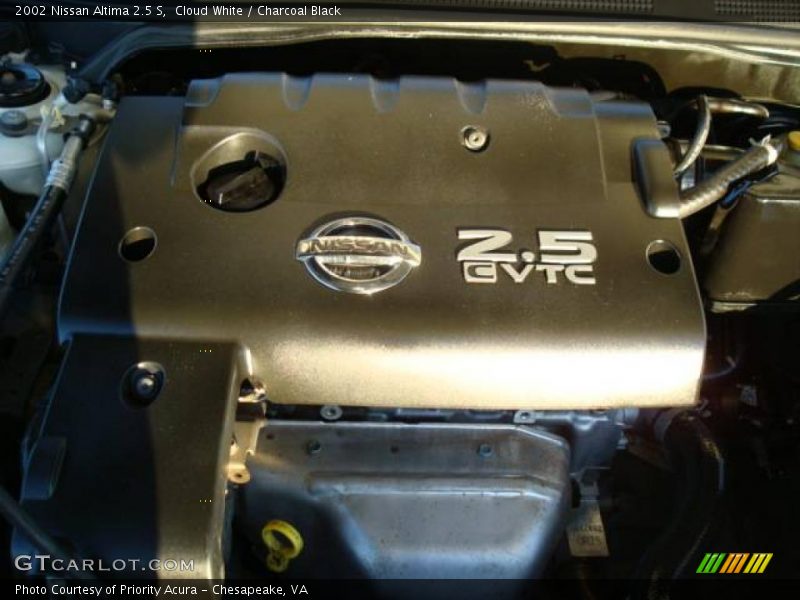Cloud White / Charcoal Black 2002 Nissan Altima 2.5 S
