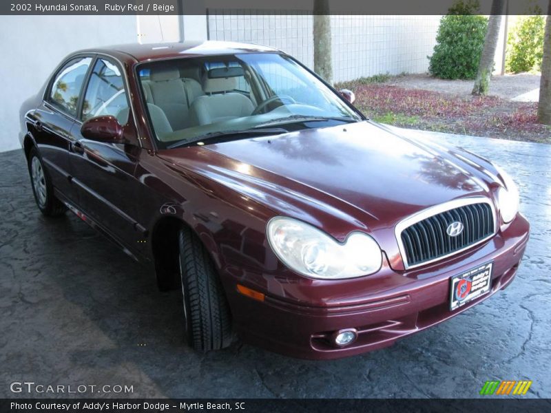 Ruby Red / Beige 2002 Hyundai Sonata