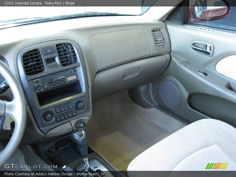 Ruby Red / Beige 2002 Hyundai Sonata