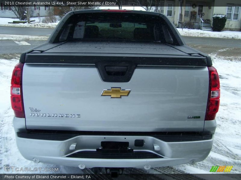 Sheer Silver Metallic / Ebony 2010 Chevrolet Avalanche LS 4x4