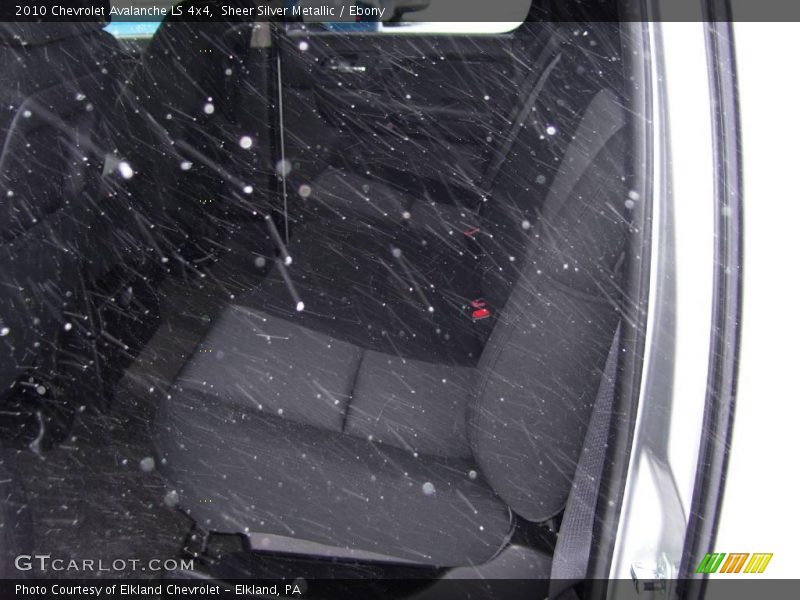 Sheer Silver Metallic / Ebony 2010 Chevrolet Avalanche LS 4x4