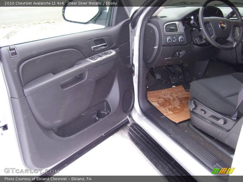 Sheer Silver Metallic / Ebony 2010 Chevrolet Avalanche LS 4x4