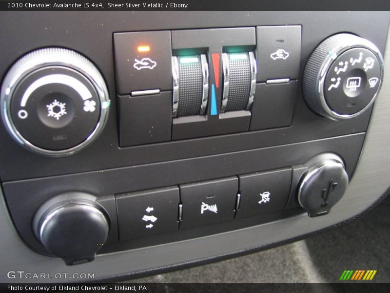 Sheer Silver Metallic / Ebony 2010 Chevrolet Avalanche LS 4x4
