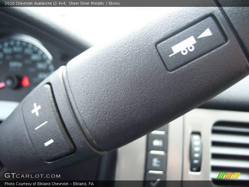 Sheer Silver Metallic / Ebony 2010 Chevrolet Avalanche LS 4x4