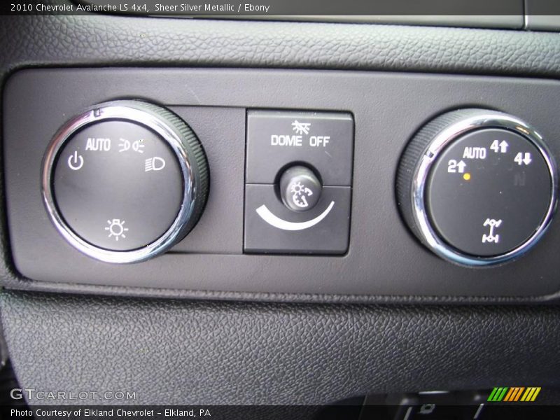 Sheer Silver Metallic / Ebony 2010 Chevrolet Avalanche LS 4x4