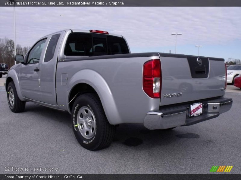 Radiant Silver Metallic / Graphite 2010 Nissan Frontier SE King Cab