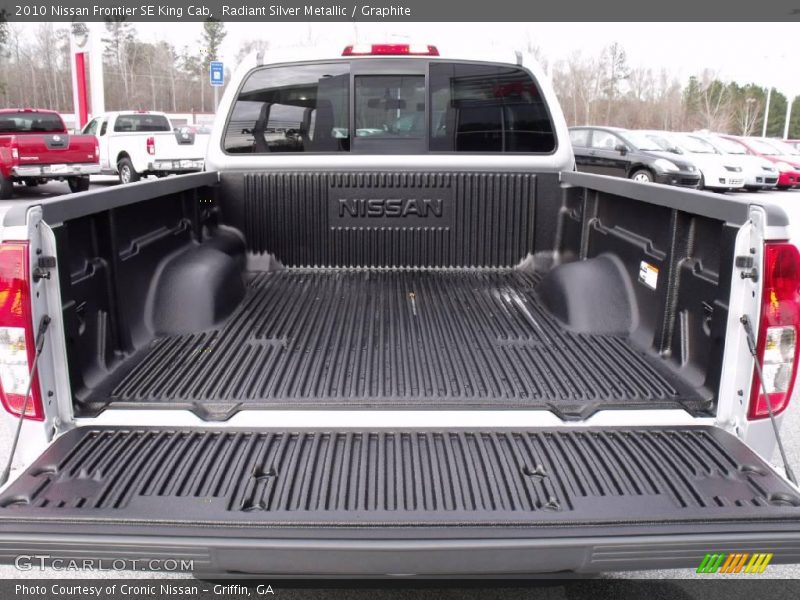 Radiant Silver Metallic / Graphite 2010 Nissan Frontier SE King Cab