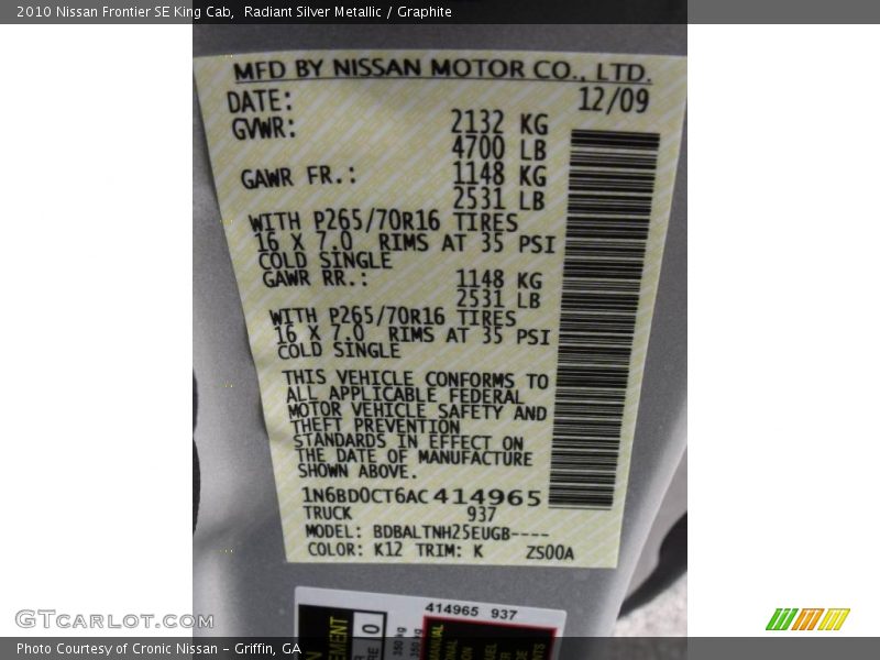 Radiant Silver Metallic / Graphite 2010 Nissan Frontier SE King Cab