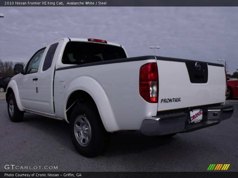 Avalanche White / Steel 2010 Nissan Frontier XE King Cab
