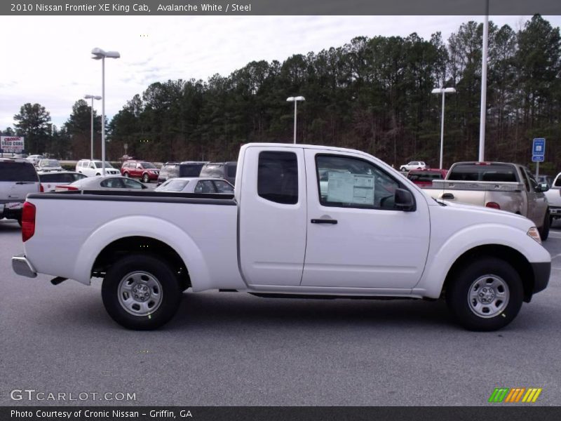 Avalanche White / Steel 2010 Nissan Frontier XE King Cab