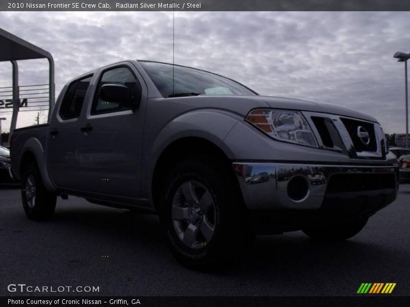 Radiant Silver Metallic / Steel 2010 Nissan Frontier SE Crew Cab