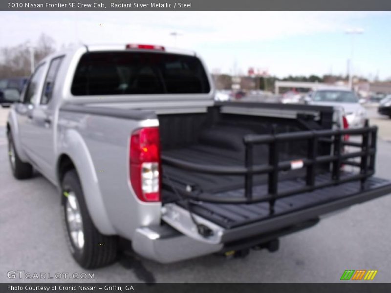 Radiant Silver Metallic / Steel 2010 Nissan Frontier SE Crew Cab