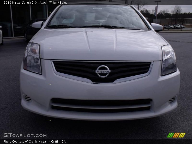 Aspen White / Beige 2010 Nissan Sentra 2.0