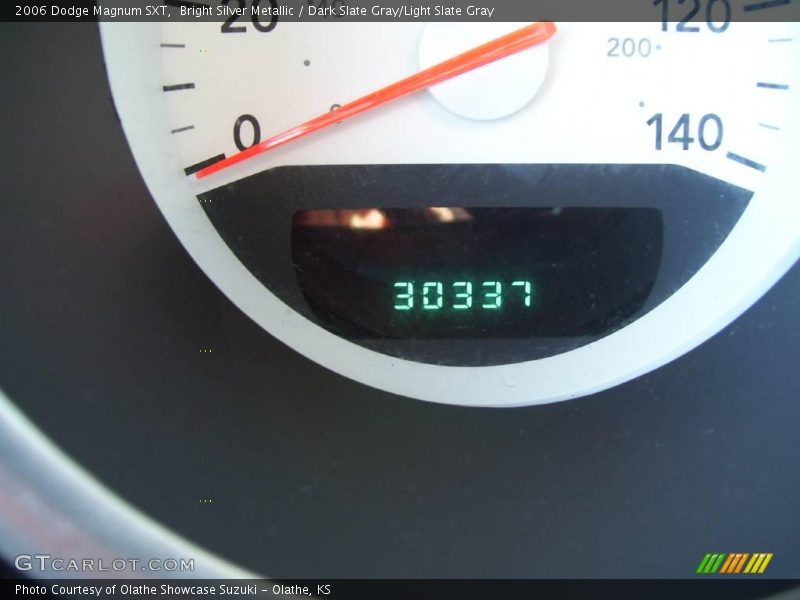 Bright Silver Metallic / Dark Slate Gray/Light Slate Gray 2006 Dodge Magnum SXT